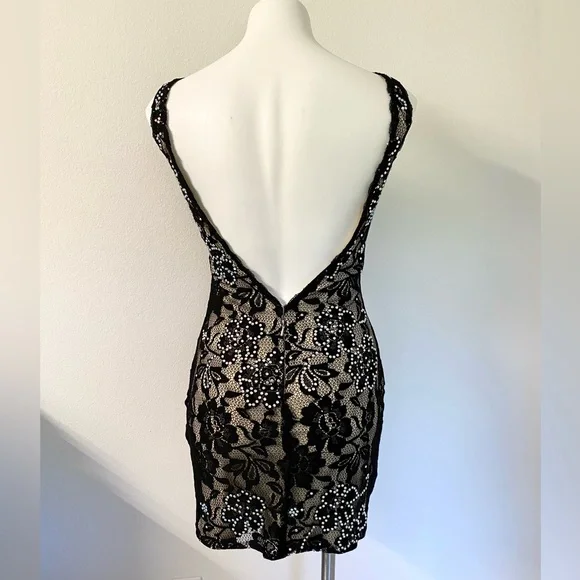 Intrigue by Blush Beaded Lace Dress Black Nude NWT - Picture 6 of 7